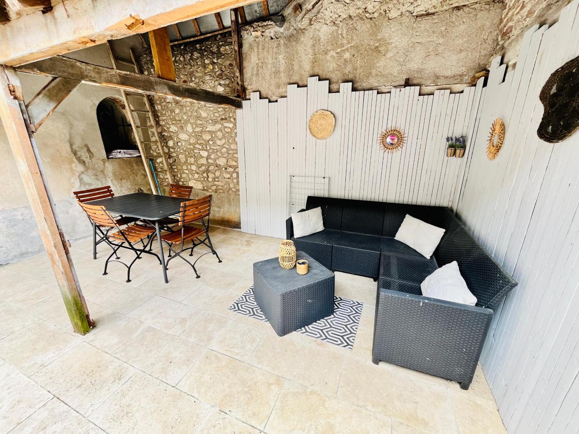 2 Suites, Cour Privee, Climatisation, Le Nid De Blois Vienne Exterior photo